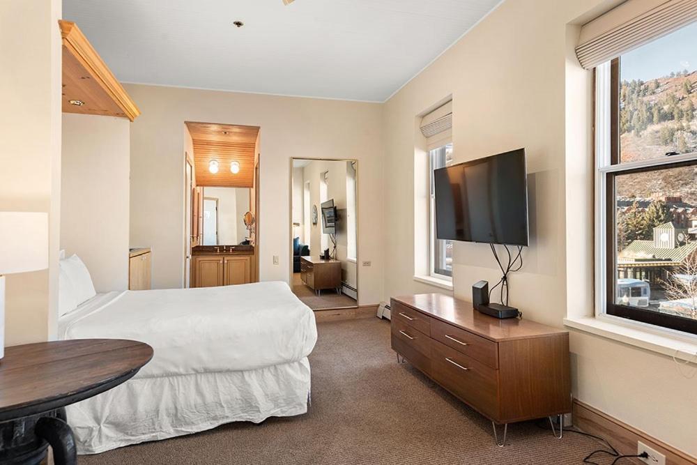 Independence Square 300, Nice Hotel Room With Great Views, Location & Rooftop Hot Tub! Aspen Eksteriør billede